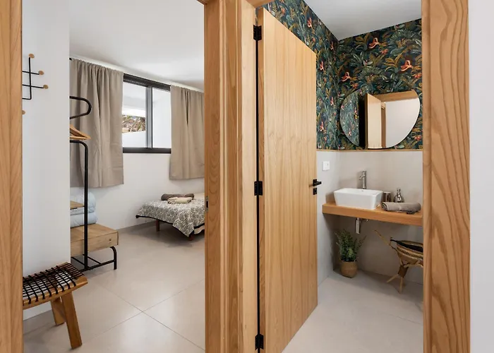 Infinity Views 1 By Escape Villa *