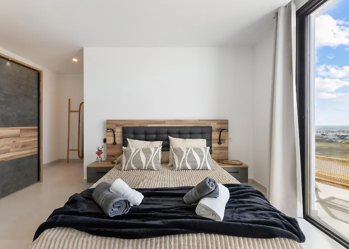 Infinity Views 1 By Escape Tahiche