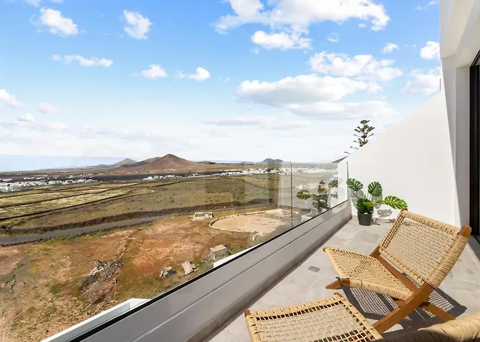 Infinity Views 1 By Escape Tahiche